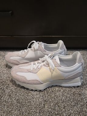 Women's New Balance 327